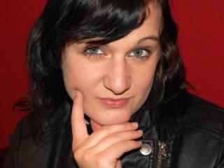 Herrin-Veronika - HIER HER, du TROTTEL! - sexcam,chat,