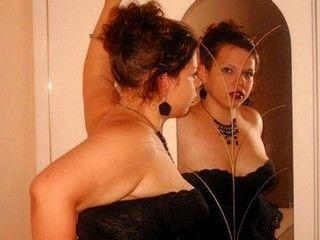  aHotGabi:  Exhibitionismus, Oralsex, Outdoor, Pornographie, Sexspielzeug, Spanking, Tattoos, Voyeurismus, Live-Dates - BH-Gr&ouml;sse: D