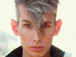 WildDaniel -  I am a patient and respectful person and I will give my best to be beside my guests. 