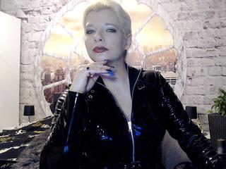 Lady-Doro - Liebe Jungs kommen in den Himmel, böse zur Lady Doro! - sexcam,privat,