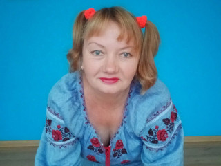 LusiRed - Ich bin eine sehr freundliche Person, die online Leute kennenlernen m&ouml;chte! - sexcam,chat,