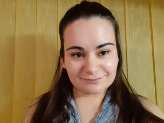  CalinnaGloss:  Devot, Dominant, Gangbang, Pornographie, Schlucken