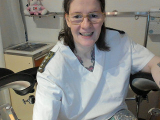 Breedme - Ich bin feucht und habe die Schenkel offen. - sexcam,privat,
