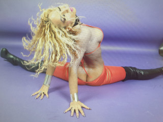  BimboBarbie:  Anal-Sex, Dominant, Exhibitionismus, Fetisch, Pornographie, Rollenspiele, Sexspielzeug, SM-Sex, Swinger, Live-Dates