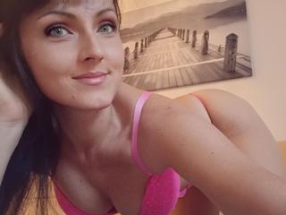  SquirtClaire:  Anal-Sex, Gruppensex, Natursekt, Oralsex, Outdoor, Schlucken, Sexspielzeug, Voyeurismus
