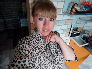  MalvinaLanier:  Devot, Gangbang, Natursekt, Sexspielzeug, Voyeurismus