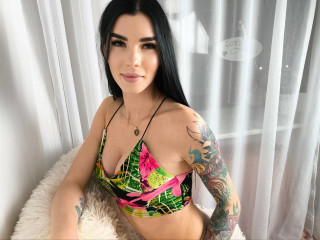  SofiiaDream:  Anal-Sex, Dominant, Fetisch, Oralsex, Outdoor, Pornographie, Rollenspiele, Spanking, Voyeurismus, Live-Dates - BH-Grösse: D