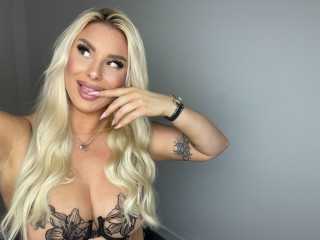  Luxuriaa:  Anal-Sex, Dominant, Lack und Leder, Oralsex, Outdoor, Pornographie, Spanking, Live-Dates