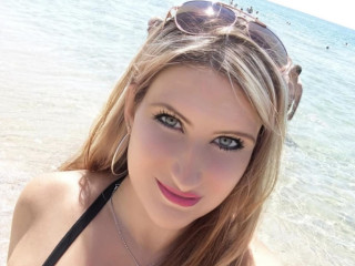  KatyStar:  Anal-Sex, Gangbang, Gruppensex, Natursekt, Oralsex, Orgien, Outdoor, Rollenspiele, Sexspielzeug, Swinger - BH-Grösse: D