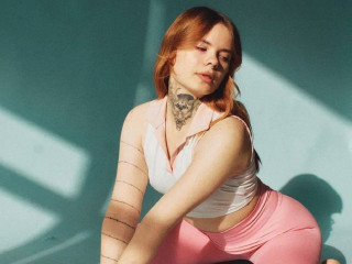  KayaMiller:  Devot, Lack und Leder, Piercing, Rollenspiele, Spanking - BH-Gr&ouml;sse: B