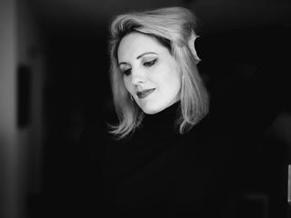 NoraNoxx - Dominanz macht keinen L&auml;rm. Sie wirkt. - sexcam,privat,