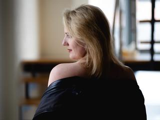  NoraNoxx:  Anal-Sex, Dominant, Fetisch, Lack und Leder, SM-Sex, Swinger, Wachs-Spiele - BH-Gr&ouml;sse: B