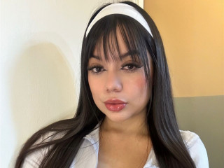  LeaMont:  Anal-Sex, Devot, Dominant, Fesselspiele, Rollenspiele, Schlucken, Sexspielzeug, Swinger, Voyeurismus, Live-Dates - BH-Gr&ouml;sse: B