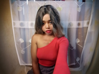 AlisaXMellody - Ich bin ein s&uuml;&szlig;es, wundersch&ouml;nes M&auml;dchen, das bereit ist, deine Fantasien zu erf&uuml;llen