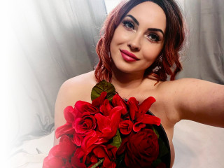  mystischLea69:  Dominant, Exhibitionismus, Gangbang, Oralsex, Orgien, Outdoor, Pornographie, Spanking, Voyeurismus - BH-Gr&ouml;sse: C