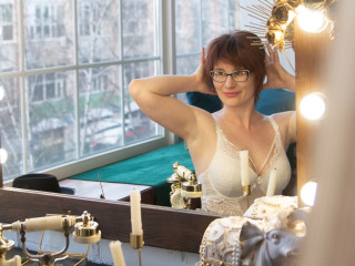 AuroraKissy - Ich entdecke und experimentiere gerne. Herzlich willkommen! - sexcam,chat,