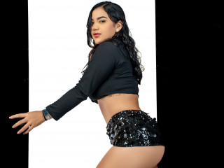  RachellMonroe:  Anal-Sex, Devot, Exhibitionismus, Fesselspiele, Rollenspiele, Sexspielzeug, SM-Sex, Spanking, Voyeurismus, Wachs-Spiele - BH-Gr&ouml;sse: C